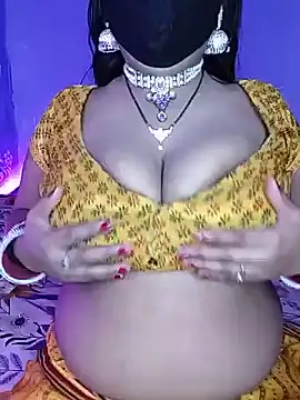 Snapshot of Miss_roohi chatting on July 2026 05:53:02 AM Miss roohi online show from July 2026 05:53:02 AM