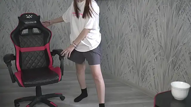 PiaDeninno online show from March 2026 05:00:02 AM