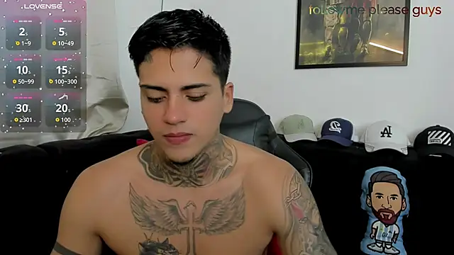 sweetlatinoboy online show from April 2026 10:15:01 PM