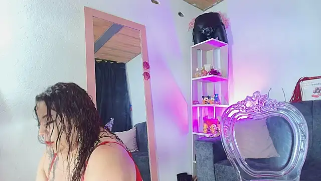 Snapshot of Zully_Green chatting on July 2026 04:21:01 AM Zully Green online show from July 2026 04:21:01 AM