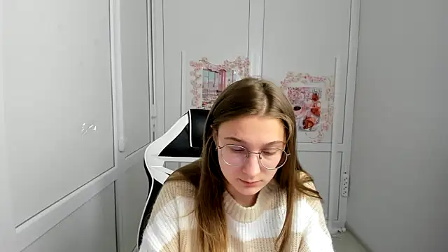 Mia kristal online show from May 2026 08:22:02 AM