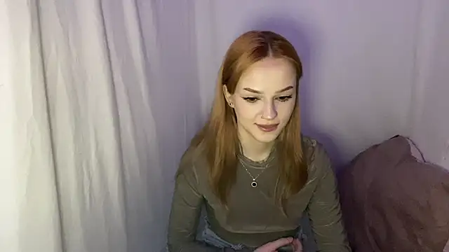 Snapshot of EvaKapnist chatting on May 2026 08:36:02 PM EvaKapnist online show from May 2026 08:36:02 PM