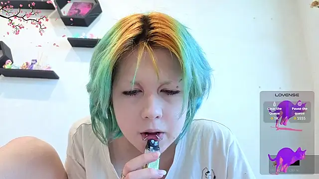 LittleKittenStar online show from June 2026 05:32:02 AM