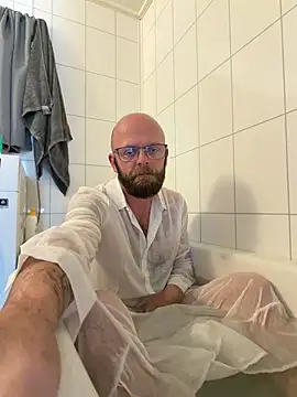 mrmoi1234 online show from June 2026 12:19:02 PM