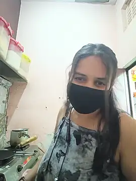 REENA-STRIP online show from May 2026 06:21:03 AM