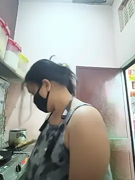 REENA-STRIP online show from May 2026 06:43:02 AM