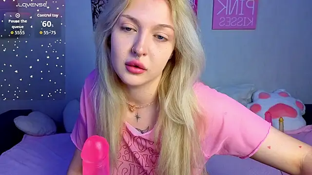 BlondieSummer online show from June 2026 04:09:02 PM