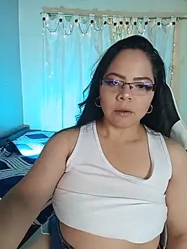 Snapshot of ROUSSE_SINCLAIR chatting on June 2026 10:26:01 PM ROUSSE SINCLAIR online show from June 2026 10:26:01 PM