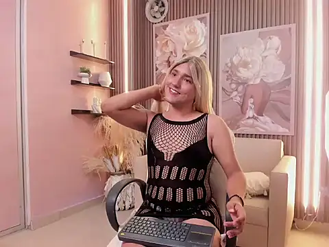 Snapshot of your_sissytrans chatting on May 2026 11:24:01 PM your sissytrans online show from May 2026 11:24:01 PM