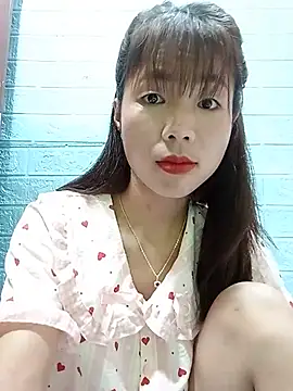 Snapshot of AmyLinee01 chatting on July 2026 04:15:02 AM AmyLinee01 online show from July 2026 04:15:02 AM