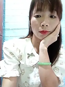 Snapshot of AmyLinee01 chatting on July 2026 03:21:02 PM AmyLinee01 online show from July 2026 03:21:02 PM