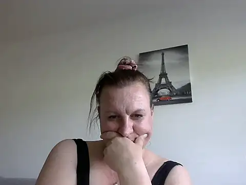 Snapshot of HotPussy785 chatting on May 2026 09:14:02 AM HotPussy785 online show from May 2026 09:14:02 AM