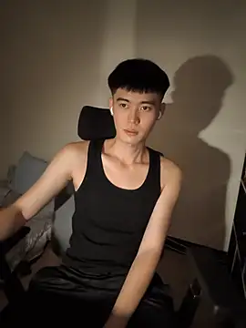 Snapshot of CalvinHY chatting on July 2026 08:57:01 AM CalvinHY online show from July 2026 08:57:01 AM