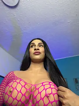 Snapshot of Honey__kiss chatting on July 2026 11:45:01 PM Honey kiss online show from July 2026 11:45:01 PM