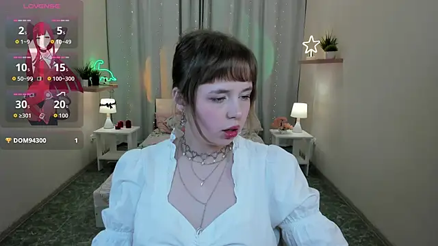 Snapshot of LeonaHicks chatting on April 2026 06:41:02 AM LeonaHicks online show from April 2026 06:41:02 AM