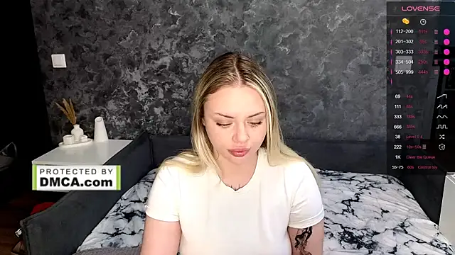 Snapshot of StasyLucke chatting on April 2026 04:05:02 AM StasyLucke online show from April 2026 04:05:02 AM