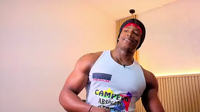 Snapshot of maxmuscle10 chatting on June 2026 05:31:02 AM maxmuscle10 online show from June 2026 05:31:02 AM