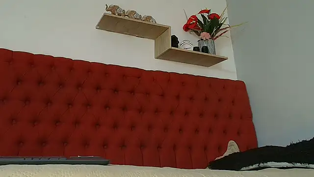 alix rada online show from April 2026 07:05:01 PM