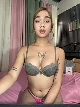 Snapshot of xElisParadisex chatting on June 2026 03:35:01 AM xElisParadisex online show from June 2026 03:35:01 AM