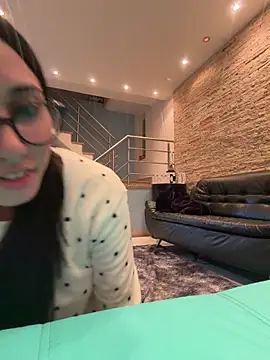 juliacosta online show from May 2026 01:01:01 AM