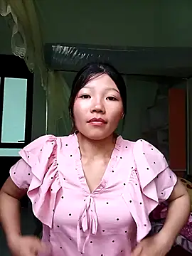 Snapshot of -Quyny- chatting on May 2026 05:34:02 AM -Quyny- online show from May 2026 05:34:02 AM