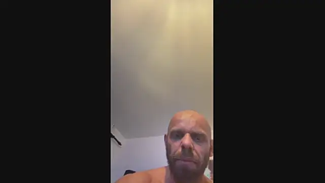 Snapshot of funycouple chatting on April 2026 08:26:02 PM funycouple online show from April 2026 08:26:02 PM