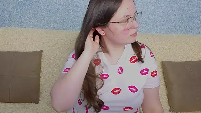 Snapshot of SofiDreamm chatting on May 2026 07:22:01 PM SofiDreamm online show from May 2026 07:22:01 PM