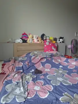 XRasee online show from April 2026 02:14:01 AM