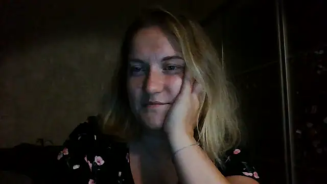 TinaKittyX online show from August 2026 08:44:02 PM
