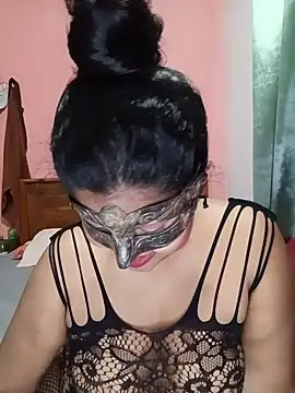 Snapshot of Maskedcurves chatting on June 2026 08:24:02 AM Maskedcurves online show from June 2026 08:24:02 AM