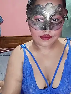 Snapshot of Maskedcurves chatting on July 2026 07:43:01 AM Maskedcurves online show from July 2026 07:43:01 AM