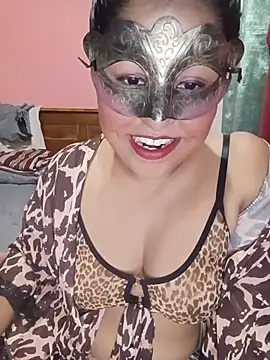 Snapshot of Maskedcurves chatting on July 2026 04:48:02 PM Maskedcurves online show from July 2026 04:48:02 PM