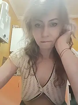 TaynaSecret online show from May 2026 08:39:01 PM