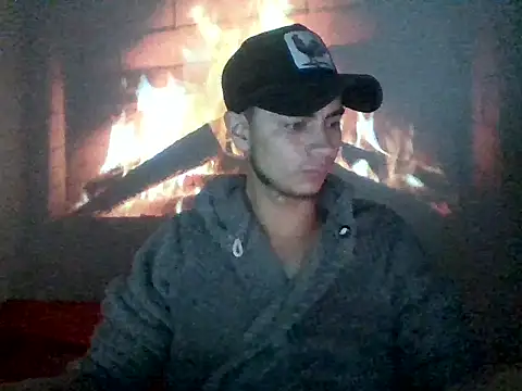 Snapshot of manulito260 chatting on August 2026 06:15:01 AM manulito260 online show from August 2026 06:15:01 AM