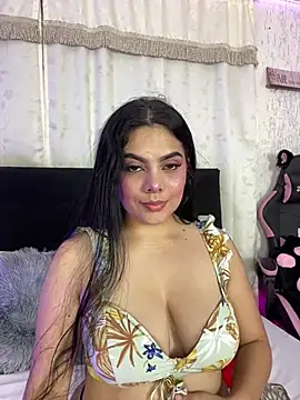Snapshot of molly_bick chatting on May 2026 05:45:02 AM molly bick online show from May 2026 05:45:02 AM