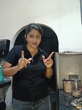 Snapshot of Riyashrma001 chatting on May 2026 03:09:01 PM Riyashrma001 online show from May 2026 03:09:01 PM