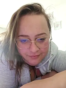 Blondibaby online show from May 2026 06:20:01 AM