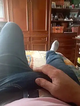 Snapshot of mecaloco chatting on April 2026 02:43:02 PM mecaloco online show from April 2026 02:43:02 PM