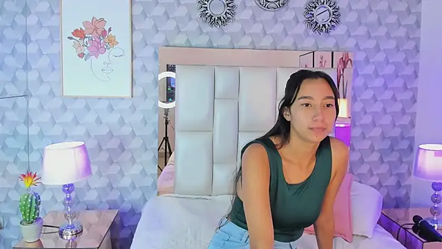 Amber Ashfang online show from April 2026 09:56:02 AM
