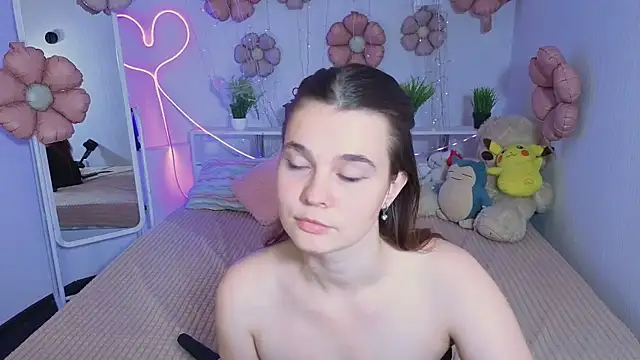 Kacey Love online show from July 2026 05:43:02 PM