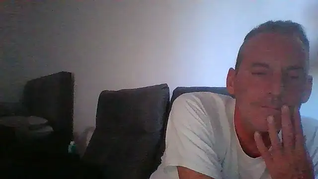 Snapshot of CanCumALot chatting on April 2026 03:40:02 PM CanCumALot online show from April 2026 03:40:02 PM