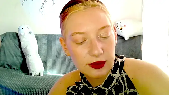 Snapshot of earn_my_lily chatting on April 2026 07:22:01 AM earn my lily online show from April 2026 07:22:01 AM