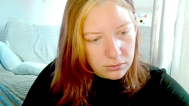 Snapshot of earn_my_lily chatting on April 2026 07:39:01 AM earn my lily online show from April 2026 07:39:01 AM