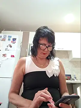 Snapshot of LaliaMia chatting on November 2025 04:03:01 AM LaliaMia online show from November 2025 04:03:01 AM