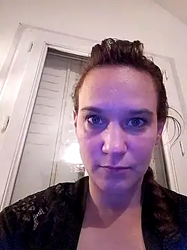 Maggie38 online show from June 2026 10:19:02 PM