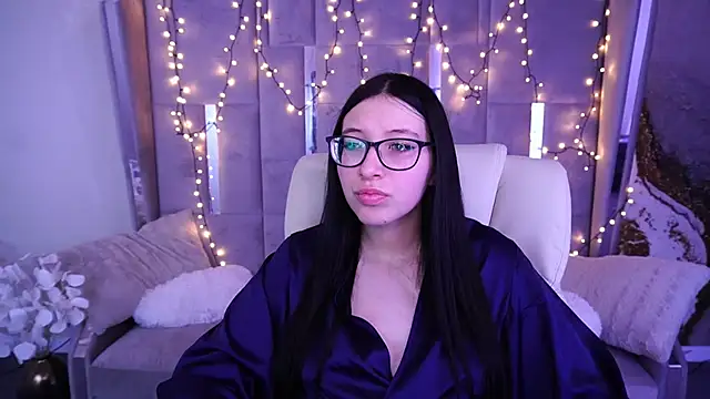 Snapshot of SsoftAura chatting on April 2026 12:44:02 PM SsoftAura online show from April 2026 12:44:02 PM