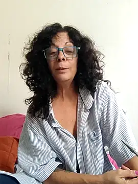 luly mariposa online show from May 2026 04:37:02 PM