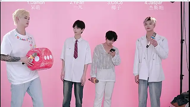 Snapshot of XL-CandyShop chatting on April 2026 07:14:01 AM XL-CandyShop online show from April 2026 07:14:01 AM
