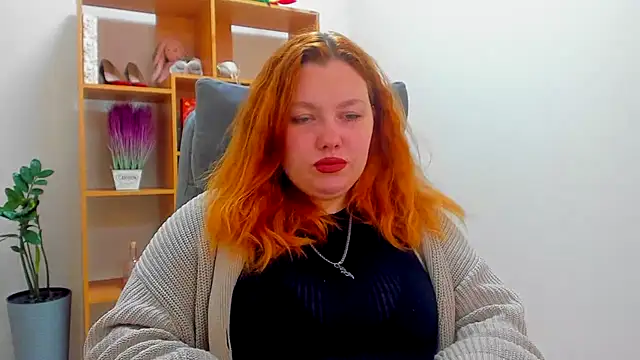 Snapshot of Aillia-Rous chatting on May 2026 06:19:01 AM Aillia-Rous online show from May 2026 06:19:01 AM