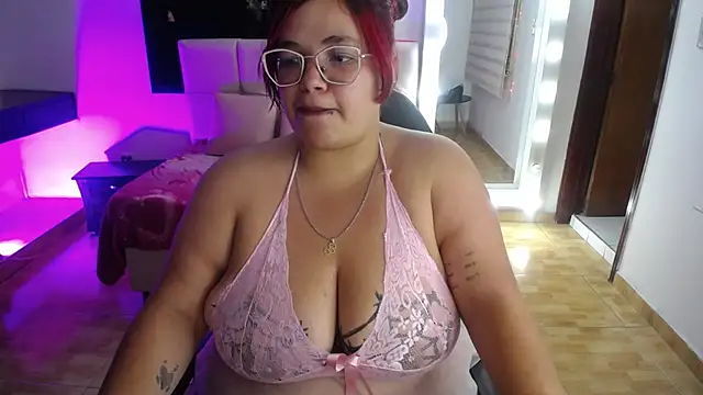 Sweet cat t online show from April 2026 09:35:01 PM